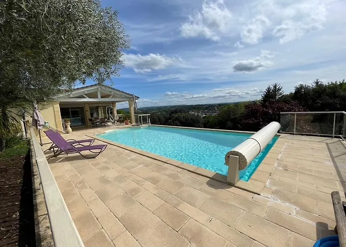 De La Source Avec Piscine Privee